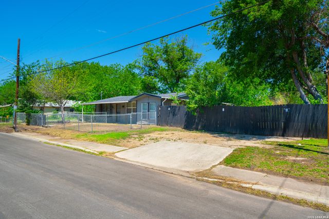 971 Chalmers Ave, San Antonio, TX 78211