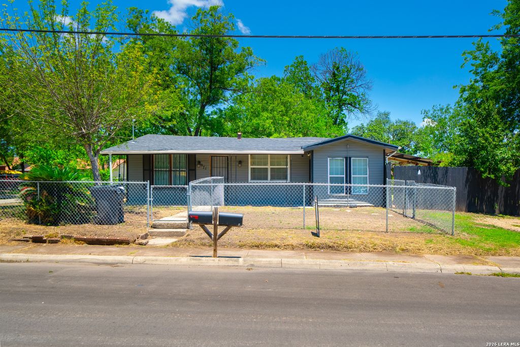 971 Chalmers Ave, San Antonio, TX 78211