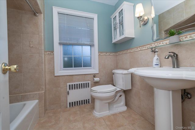 108 Muirfield Road, Rockville Centre, NY 11570