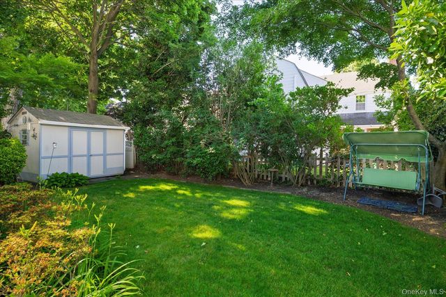 108 Muirfield Road, Rockville Centre, NY 11570