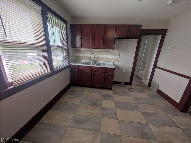 7515 Ottawa Road, Cleveland, OH 44105