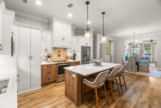 1121 Essex Drive, Benton, AR 72019