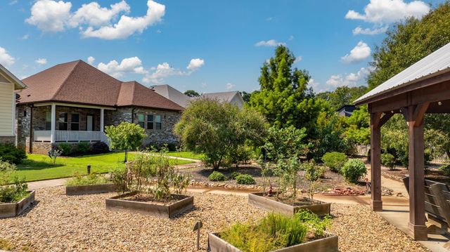 1121 Essex Drive, Benton, AR 72019