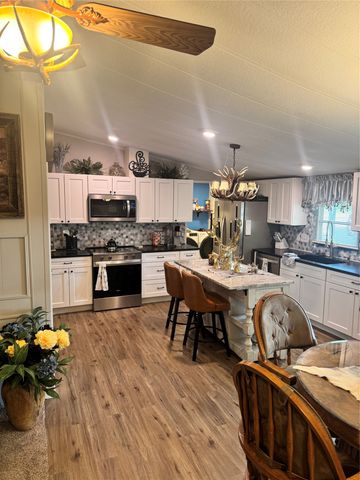 20414 Hillside Drive, Chandler, TX 75758