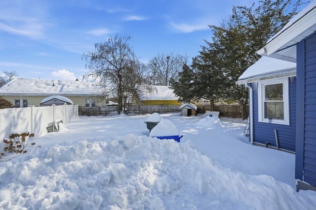 87 Fenwick Street, Springfield, MA 01109