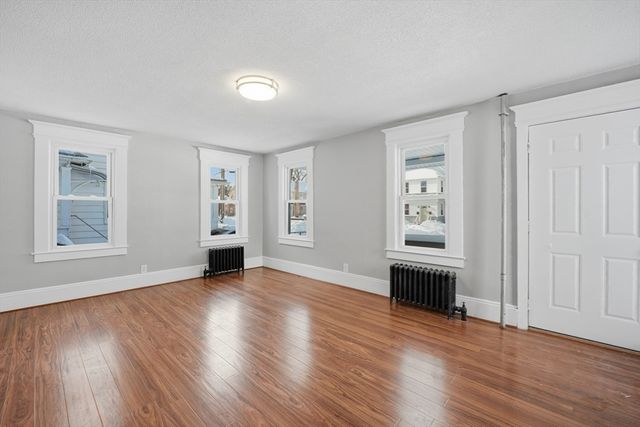 87 Fenwick Street, Springfield, MA 01109