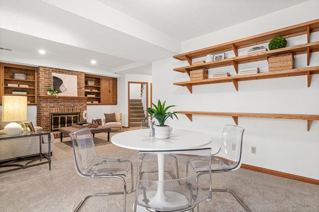 4359 Chowen Avenue N, Robbinsdale, MN 55422