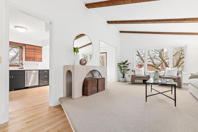 4359 Chowen Avenue N, Robbinsdale, MN 55422