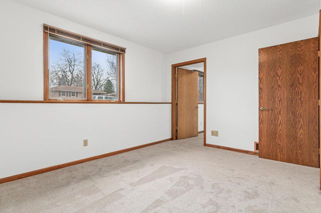 4359 Chowen Avenue N, Robbinsdale, MN 55422