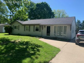 1096 Truwood Drive, Rochester Hills, MI 48307