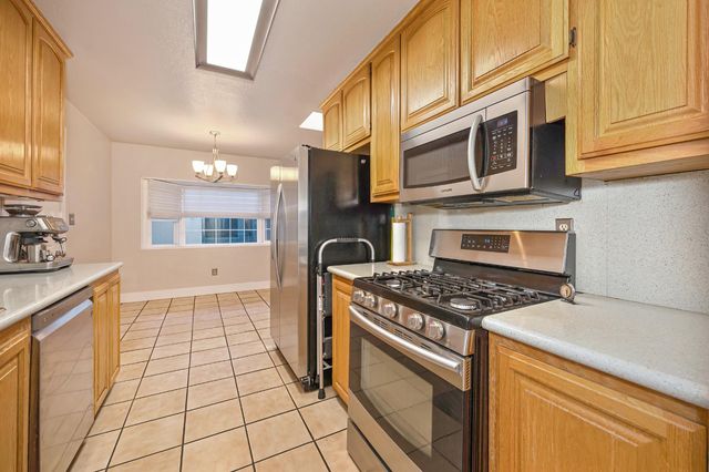 9077 Westeria Way, Orangevale, CA 95662