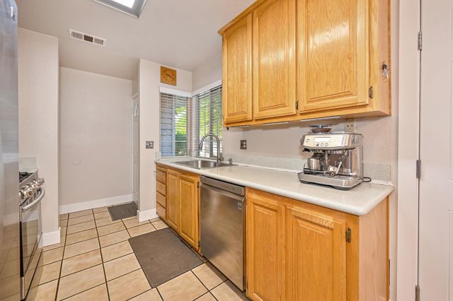 9077 Westeria Way, Orangevale, CA 95662