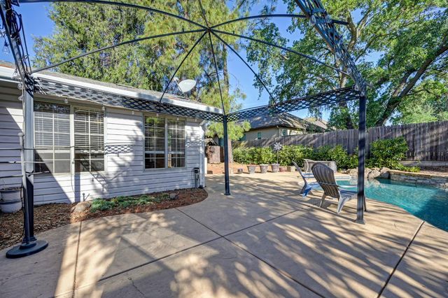 9077 Westeria Way, Orangevale, CA 95662