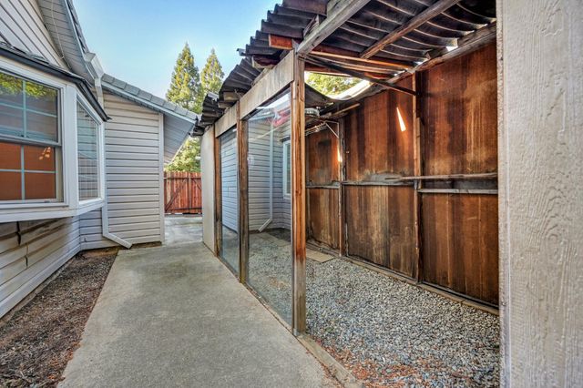 9077 Westeria Way, Orangevale, CA 95662