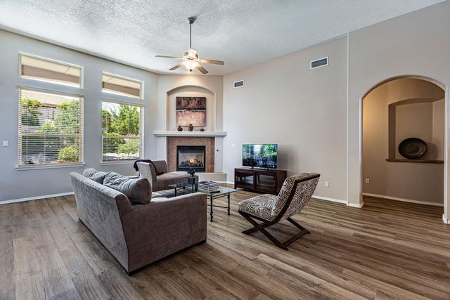2301 Arroyo Falls Street NW, Albuquerque, NM 87120