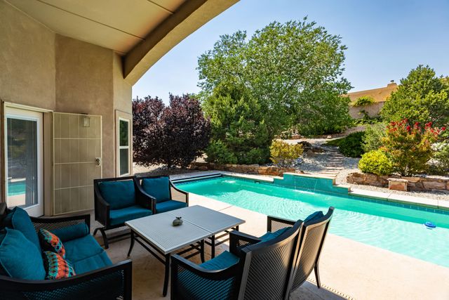 2301 Arroyo Falls Street NW, Albuquerque, NM 87120