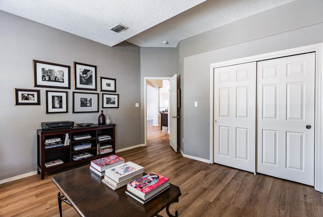 2301 Arroyo Falls Street NW, Albuquerque, NM 87120