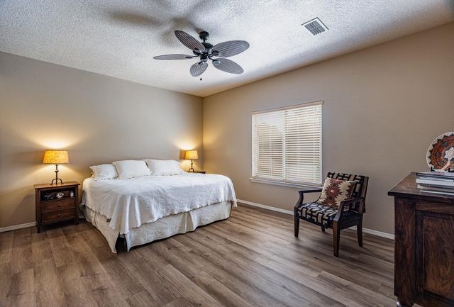 2301 Arroyo Falls Street NW, Albuquerque, NM 87120