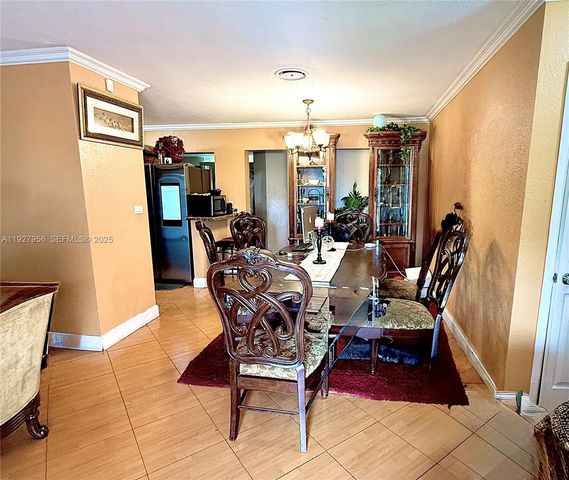 701 NW 176th Ter, Miami Gardens, FL 33169