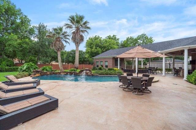 8214 Forest Gate Drive, Sugar Land, TX 77479