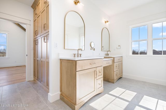 46 Sarah Elizabeth Way, Taylorsville, KY 40071