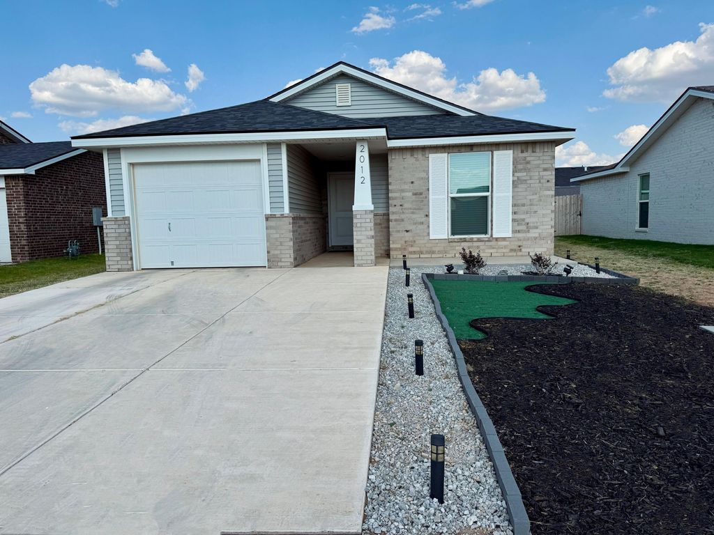 2012 Plains Avenue, Wolfforth, TX 79382