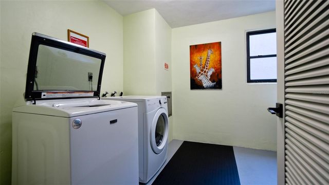 1400 1ST AVENUE W 206, Bradenton, FL 34205
