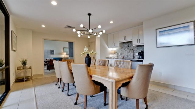 1400 1ST AVENUE W 206, Bradenton, FL 34205