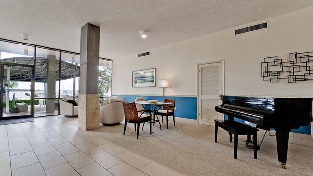 1400 1ST AVENUE W 206, Bradenton, FL 34205