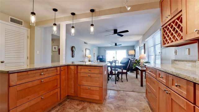 1400 1ST AVENUE W 206, Bradenton, FL 34205