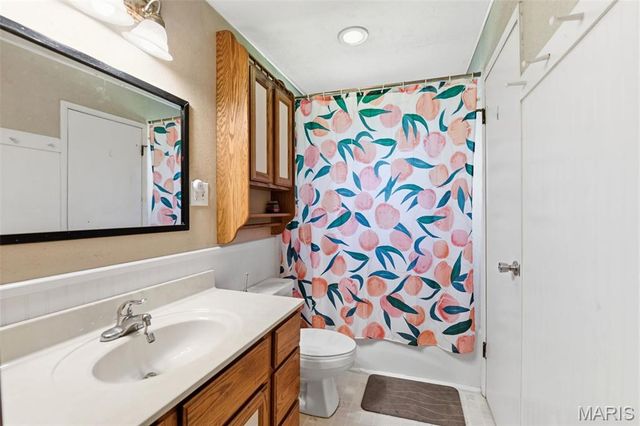 1901 Croftdale Drive, Florissant, MO 63031