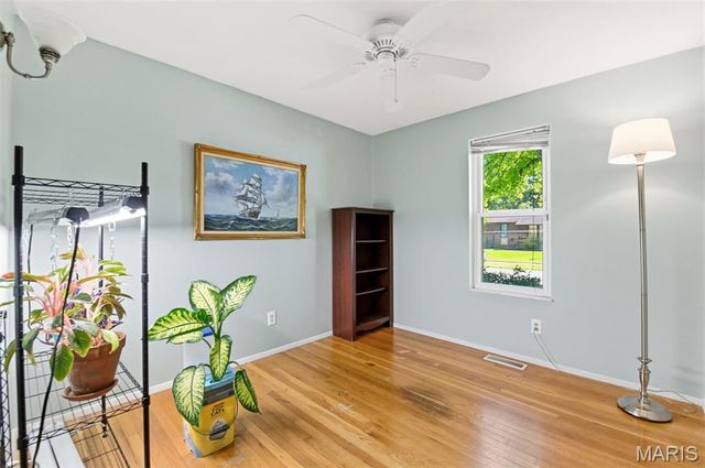 1901 Croftdale Drive, Florissant, MO 63031