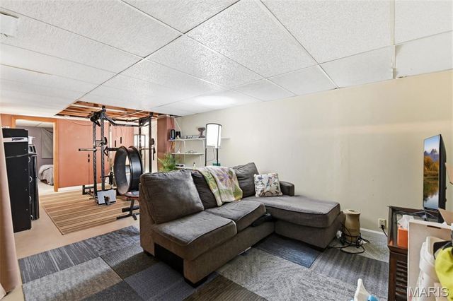1901 Croftdale Drive, Florissant, MO 63031