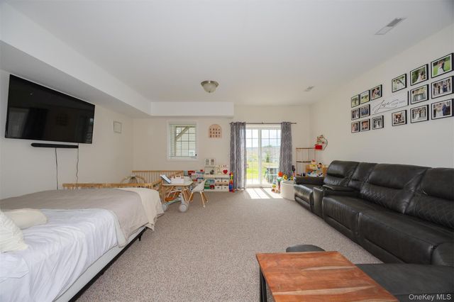 320 Hudson View Terrace, Hyde Park, NY 12538