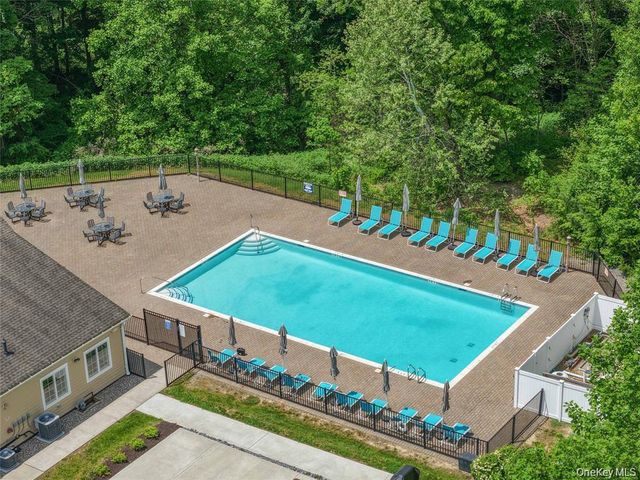 320 Hudson View Terrace, Hyde Park, NY 12538