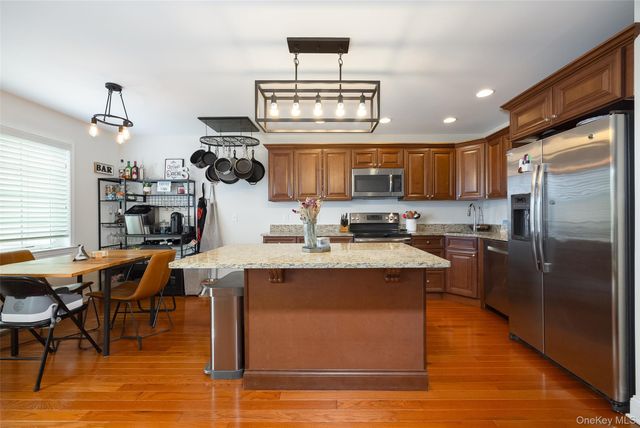 320 Hudson View Terrace, Hyde Park, NY 12538
