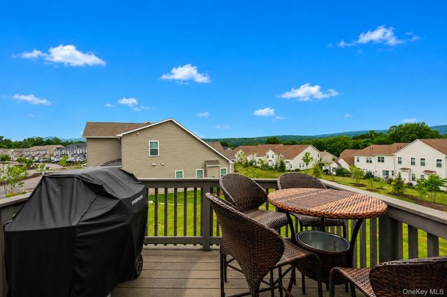 320 Hudson View Terrace, Hyde Park, NY 12538