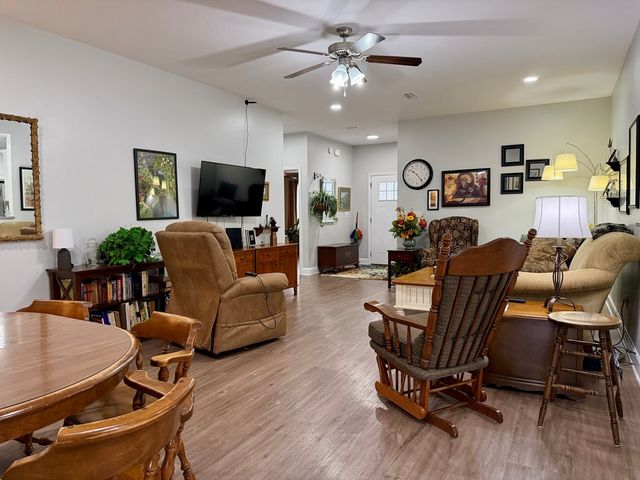 204 Thistlewood Drive, Dothan, AL 36301