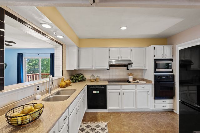 1984 Camino Manzana, Los Alamos, NM 87544