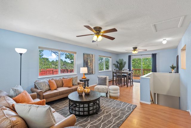 1984 Camino Manzana, Los Alamos, NM 87544