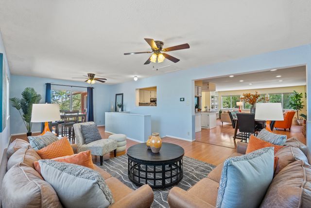 1984 Camino Manzana, Los Alamos, NM 87544