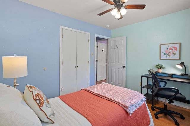 1984 Camino Manzana, Los Alamos, NM 87544