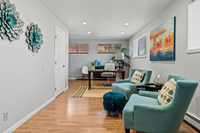 1984 Camino Manzana, Los Alamos, NM 87544