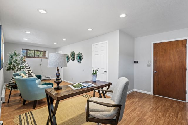 1984 Camino Manzana, Los Alamos, NM 87544