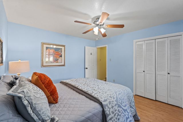 1984 Camino Manzana, Los Alamos, NM 87544