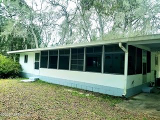 109 KERNS Street, Pomona Park, FL 32181