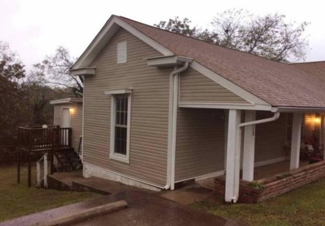 413 W Church St, W, Lewisburg, TN 37091