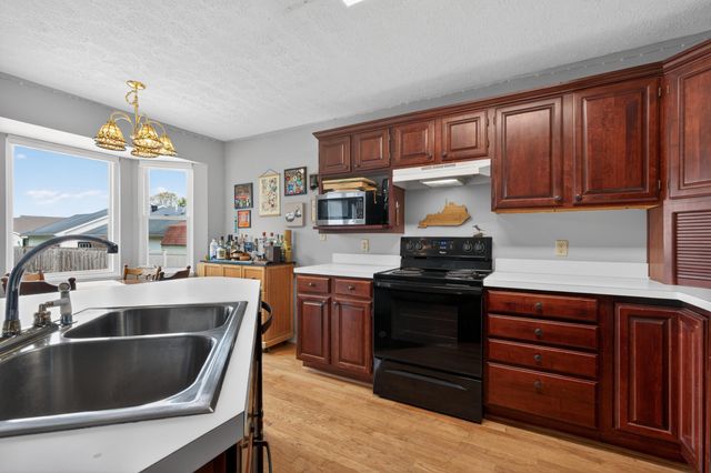 105 Pebble Beach Court, Frankfort, KY 40601