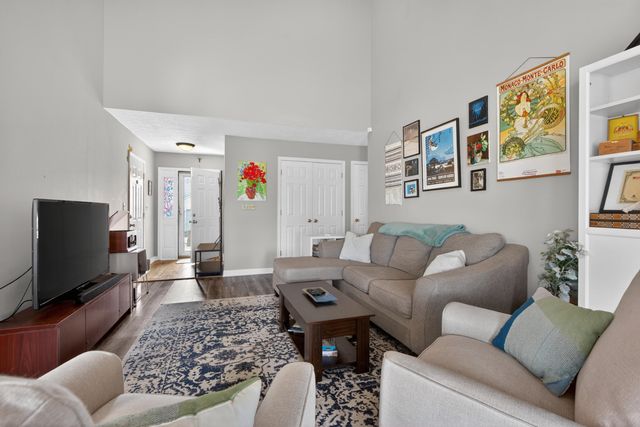 105 Pebble Beach Court, Frankfort, KY 40601