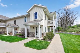 W197N16960 Stonewall DRIVE #12, Jackson, WI 53037